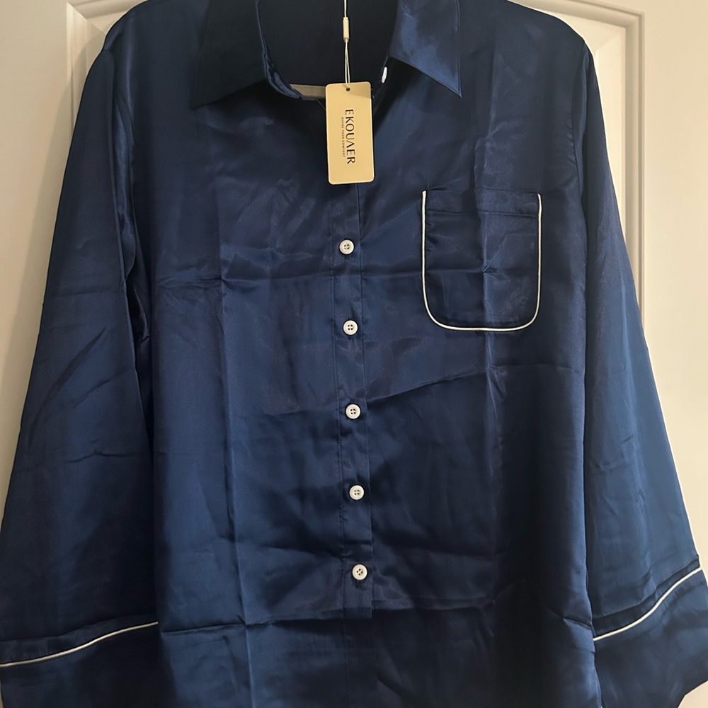 NWT Women's Navy Blue Satin Sleep Set